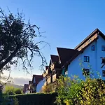 Komm - Panoramablick - Balkon - Kueche - Parkplatz *