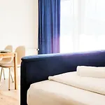 Komm - Panoramablick - Balkon - Küche - Parkplatz Apartment