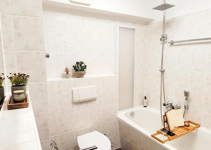 Komm - Panoramablick - Balkon - Kueche - Parkplatz Suhl